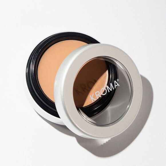 KROMA Organic Concealer - Au Natural 1.5oz - Picture 3 of 4